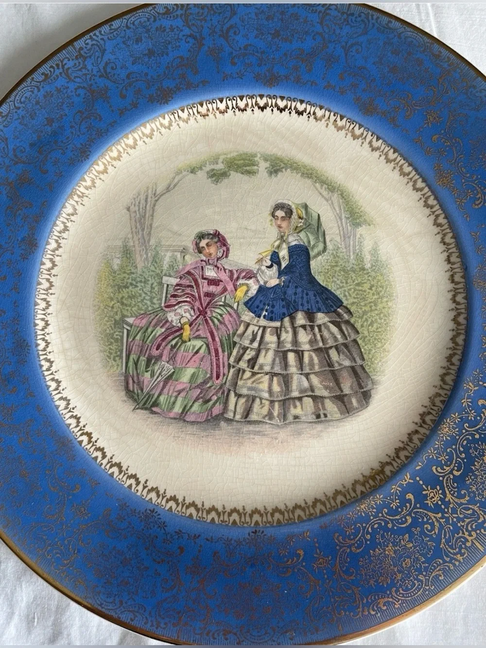 VINTAGE CENTURY BY SALEM 23 KARAT FILIGREE GOLD TRIM 11” BLUE DINNER PLATE DECOR